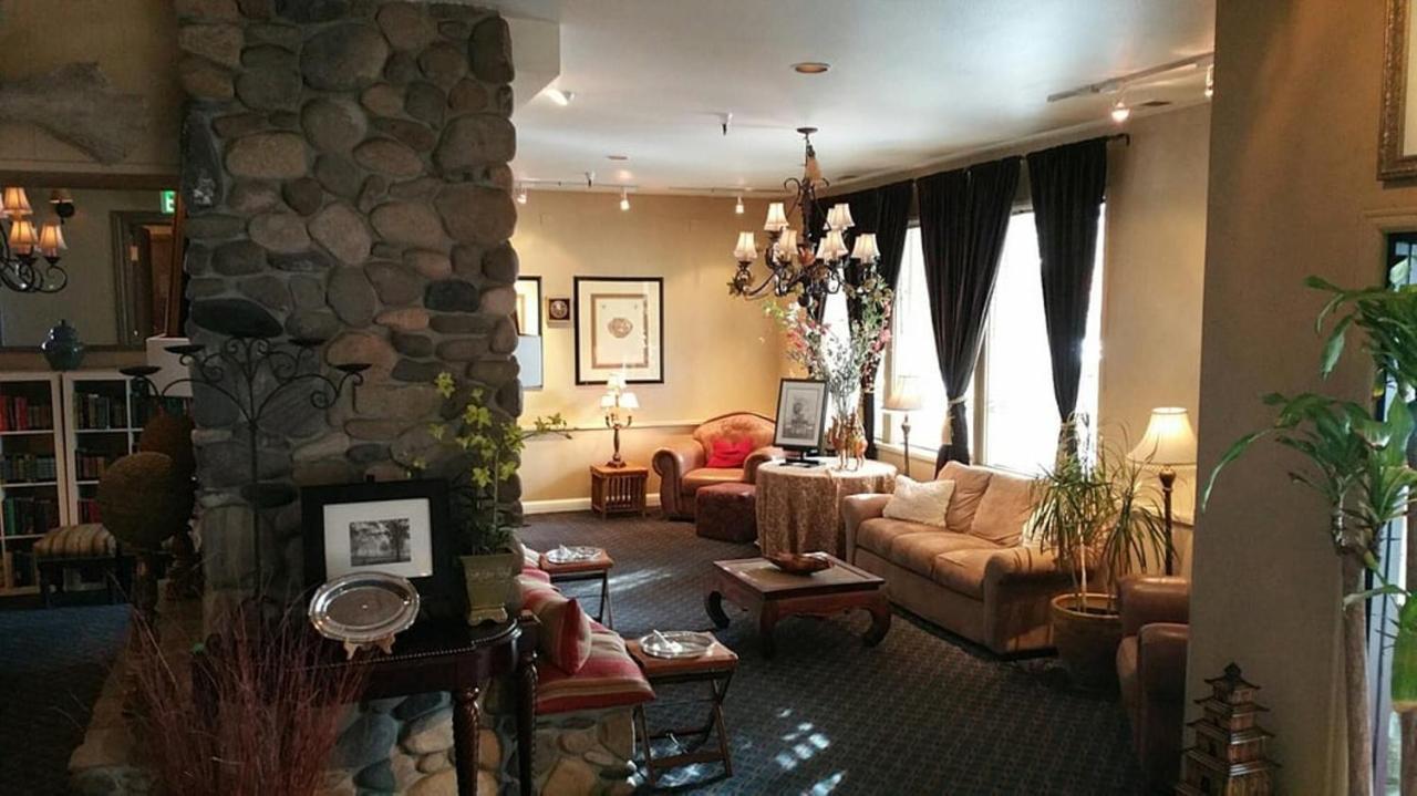 Lodge At Kingsbury Crossing Стейтлайн Екстериор снимка